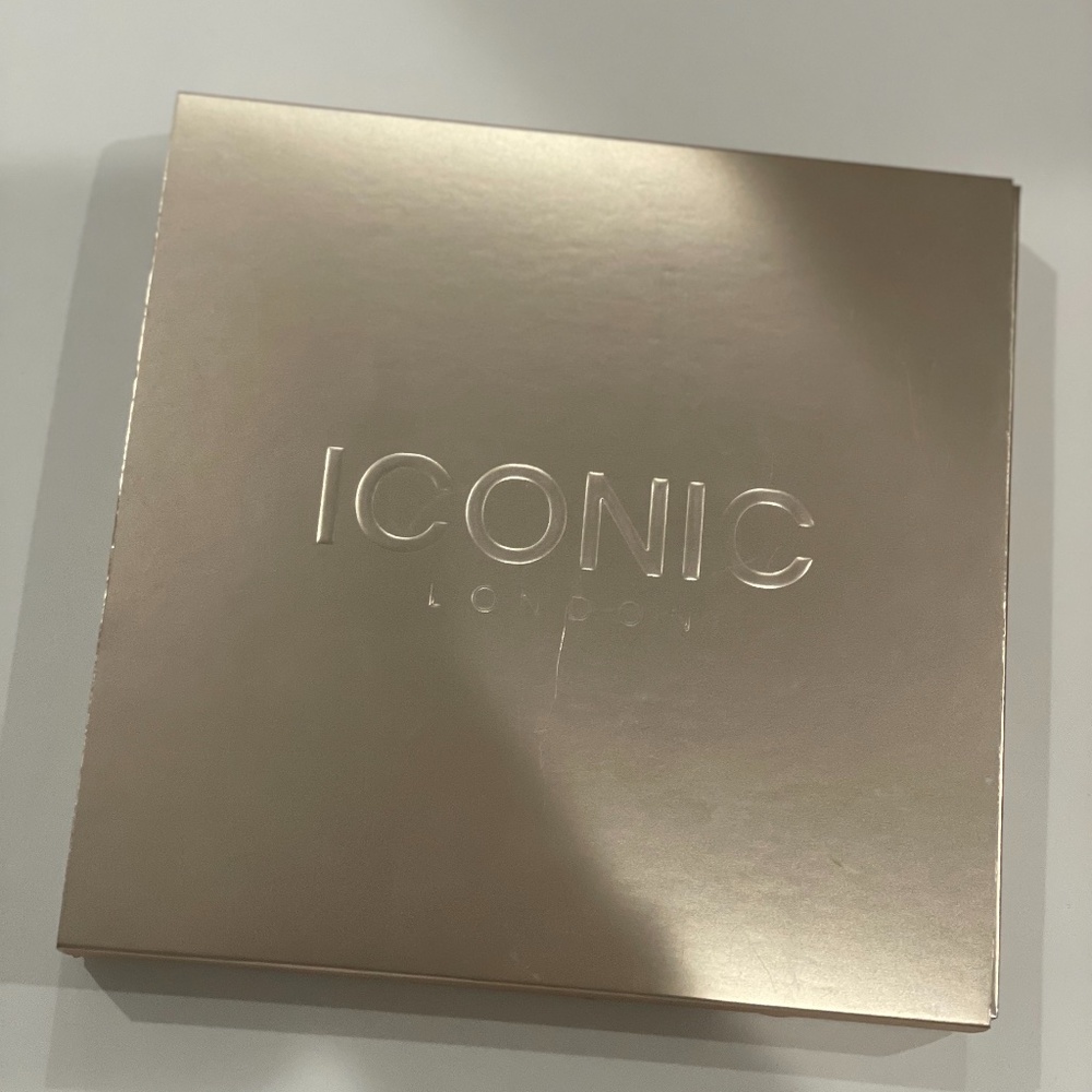Selling iconic Palette.